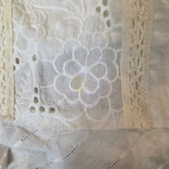 Pol Women Top Lagenlook Gorgeous Flower Embroidery Button Oversized White Small - Picture 12 of 17